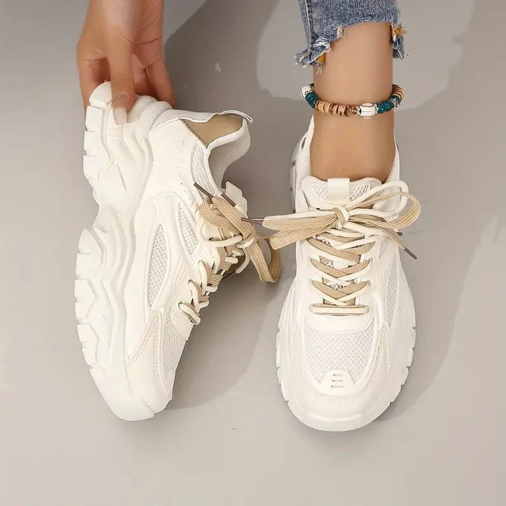 Nova Trendy Sneakers
