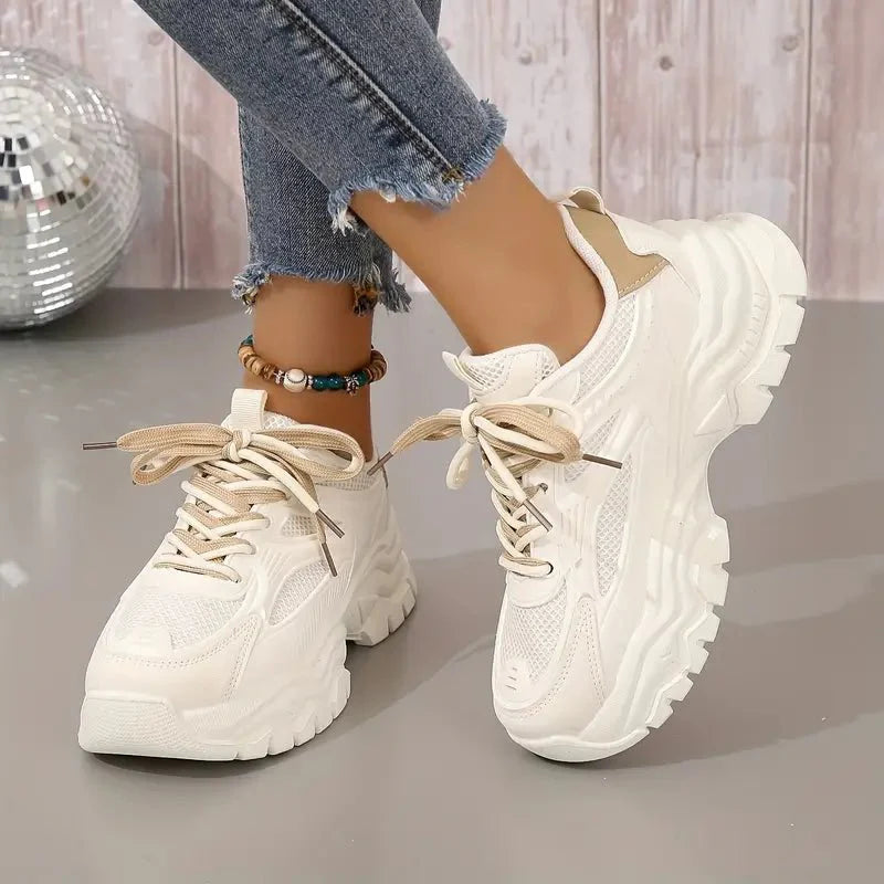 Nova Trendy Sneakers
